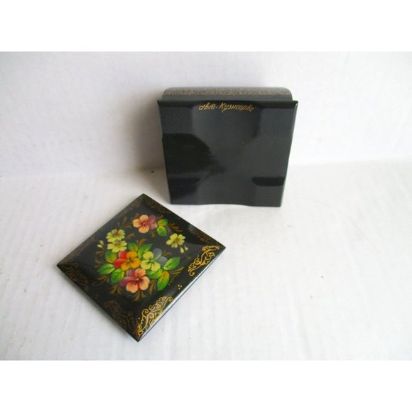 *Vintage Russian Lacquer Box Handpainted and Signed - Picture 4 of 4